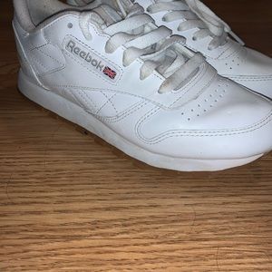 white reebok classics